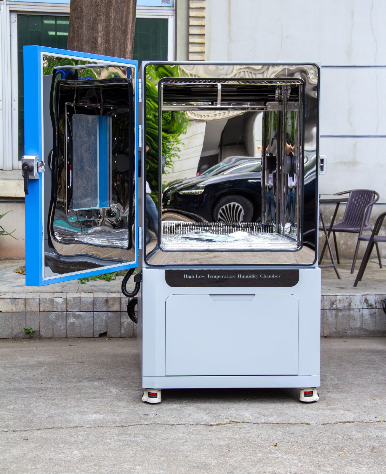 節能型高低溫濕熱試驗箱